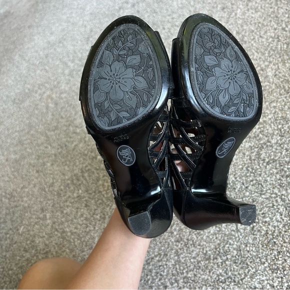 Sofft Black Leather Strappy Woven High Heel Booties with Front Zipper, Size 7.5 - Picture 8 of 9